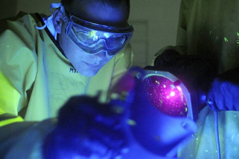 Membunuh Virus Corona dengan Perangkat Sinar Ultraviolet Genggam